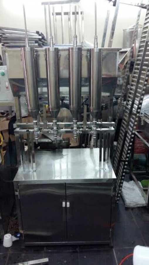 Máy chiết rót bình lường